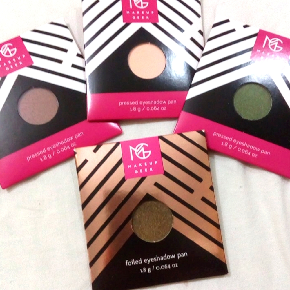 Makeup Geek + Colourpop Single Eyeshadows Pans
